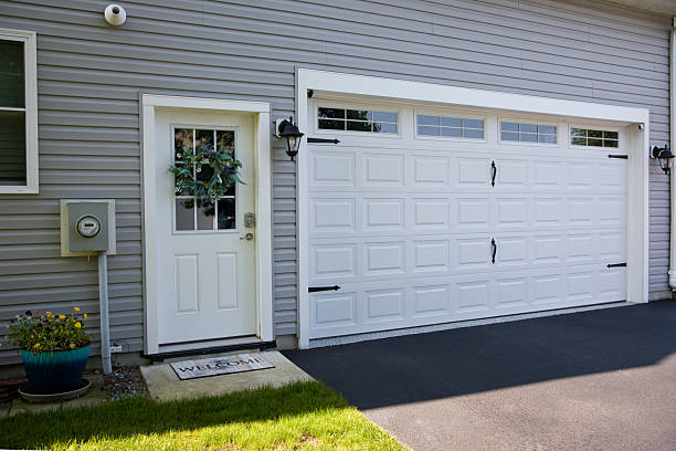 24/7 Emergency Garage Door Panel Replacement experts in Jefferson Davis County County, MS